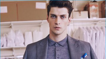 Mango Man Shows How to Wear a Suit This Fall Mango Man Shows How to Wear a Suit This Fall
