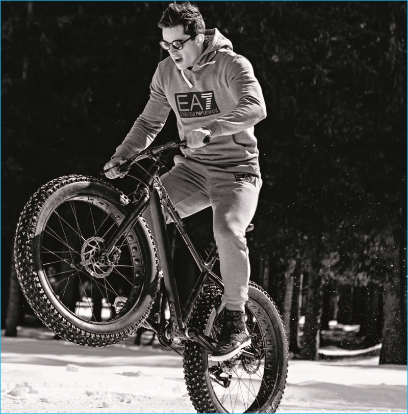 Starring in EA7's fall-winter 2016 outing, Pietro Boselli shows off his moves on the back of a bike. » Pietro Boselli Returns for Emporio Armani's EA7 Fall Campaign Starring in EA7's fall-winter 2016 outing, Pietro Boselli shows off his moves on the back of a bike.