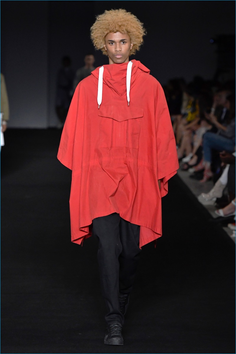 Rag & Bone adds drama with a splash of red and styles like the poncho for spring-summer 2017. » Streetwear & Sportswear Collide for Rag & Bone's S/S '17 Collection Rag & Bone adds drama with a splash of red and styles like the poncho for spring-summer 2017.