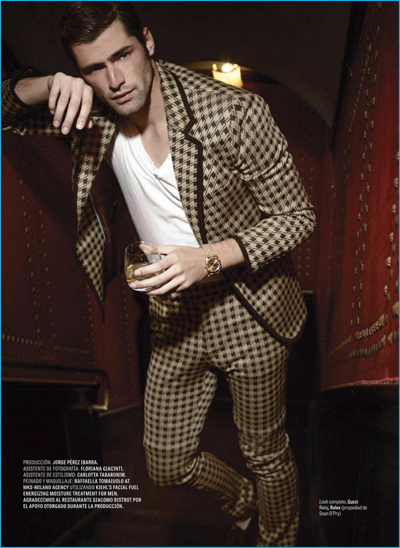 Sean O'Pry dons a houndstooth print suit from Gucci for GQ Style Mexico.