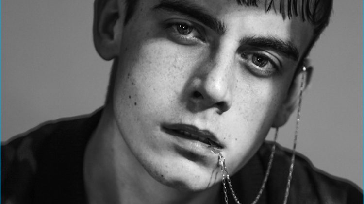 Come Undone: Leonardo Neis & Jeferson Arendacz by Ganzaro