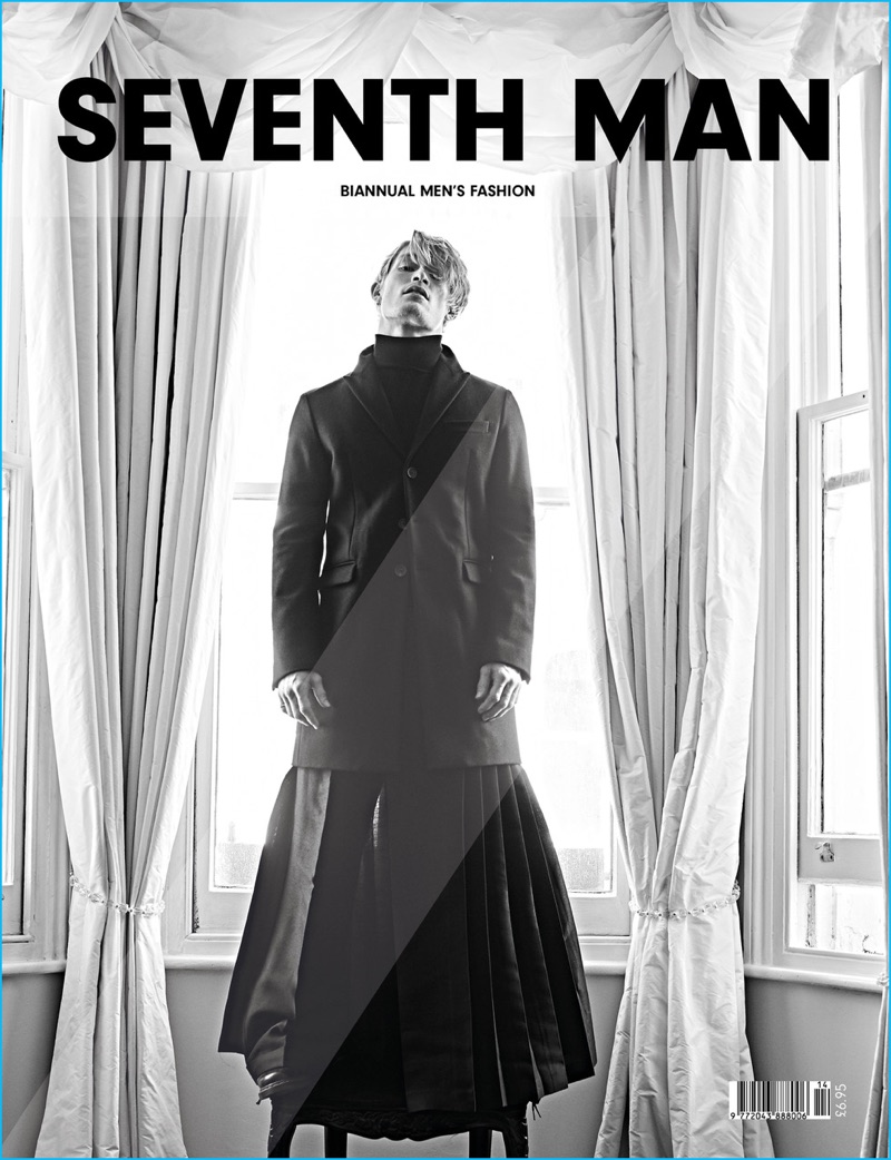 Harry Goodwins covers Seventh Man in a fall-winter 2016 look by Dsquared2.