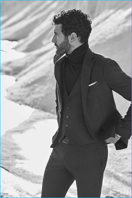 Noah Mills 2016 Solid Water Massimo Dutti Editorial 007