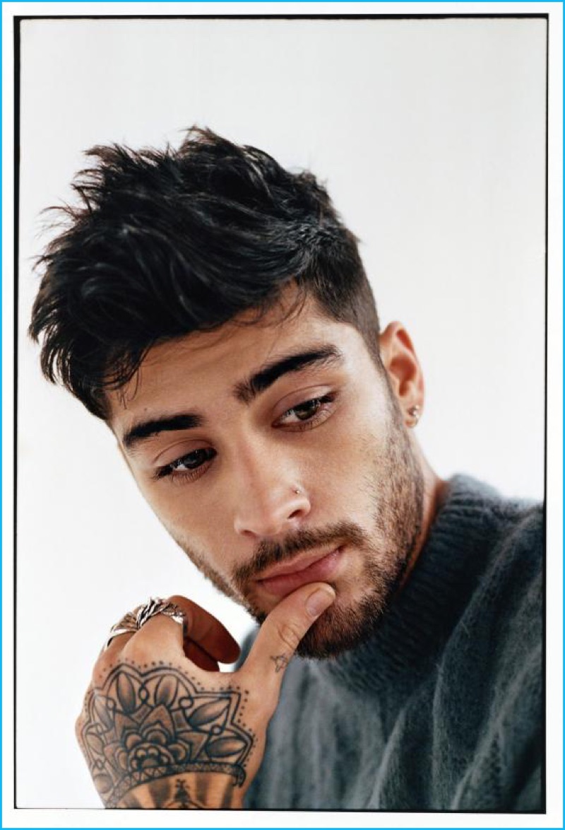 Jason Rambert styles Zayn Malik in a cashmere sweater from Versace with a Great Frog London ring. » Zayn Malik Covers ES Magazine, Opens Up About Anxiety Jason Rambert styles Zayn Malik in a cashmere sweater from Versace with a Great Frog London ring.