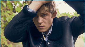 Into the Country: Joe Alwyn Goes Rugged for Esquire Photo Shoot Into the Country: Joe Alwyn Goes Rugged for Esquire Photo Shoot