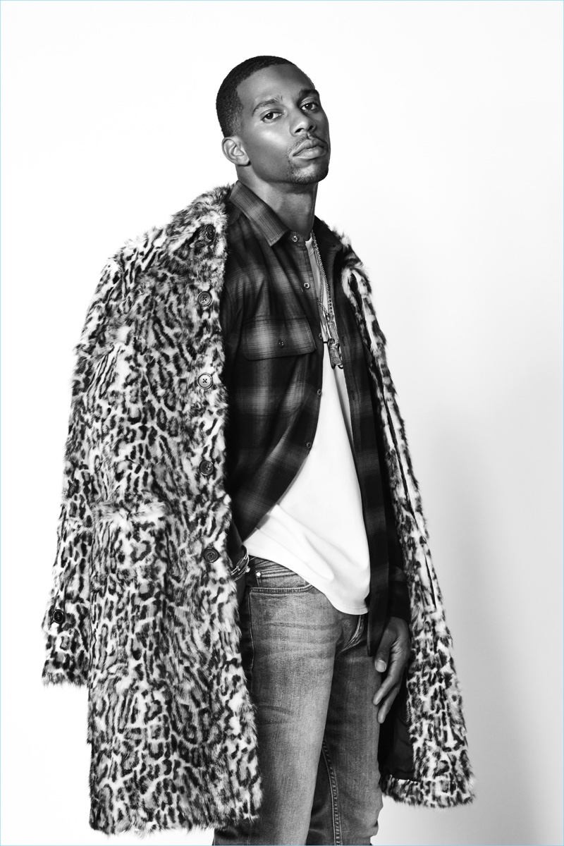 Victor Cruz 2016 Ovadia Sons Resort Campaign 007