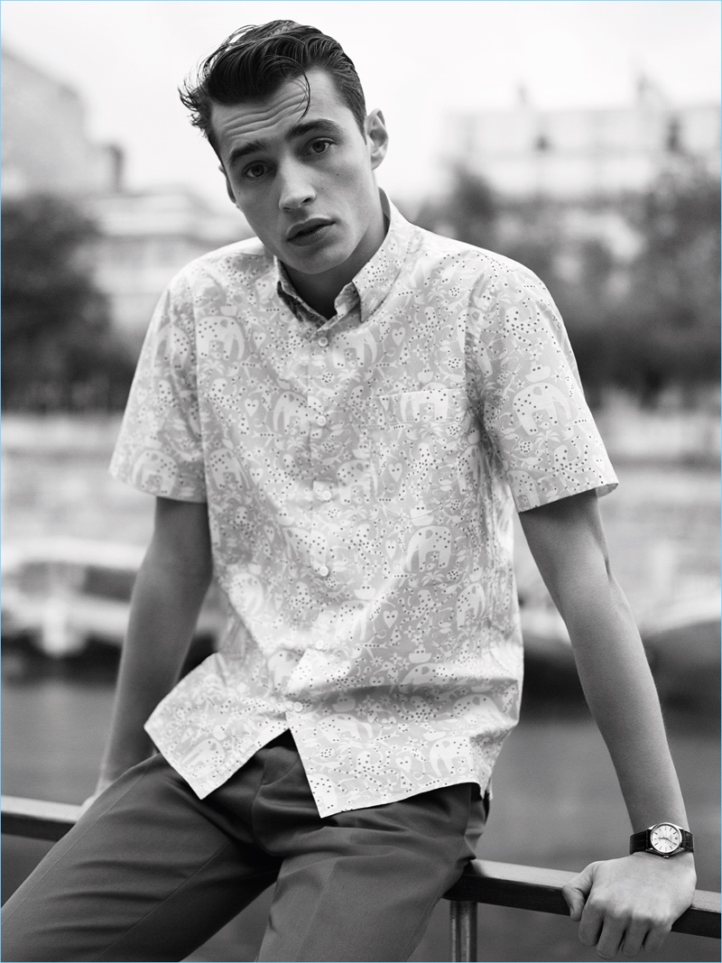 A casual vision, Adrien Sahores sports a short-sleeve print shirt from De Fursac.
