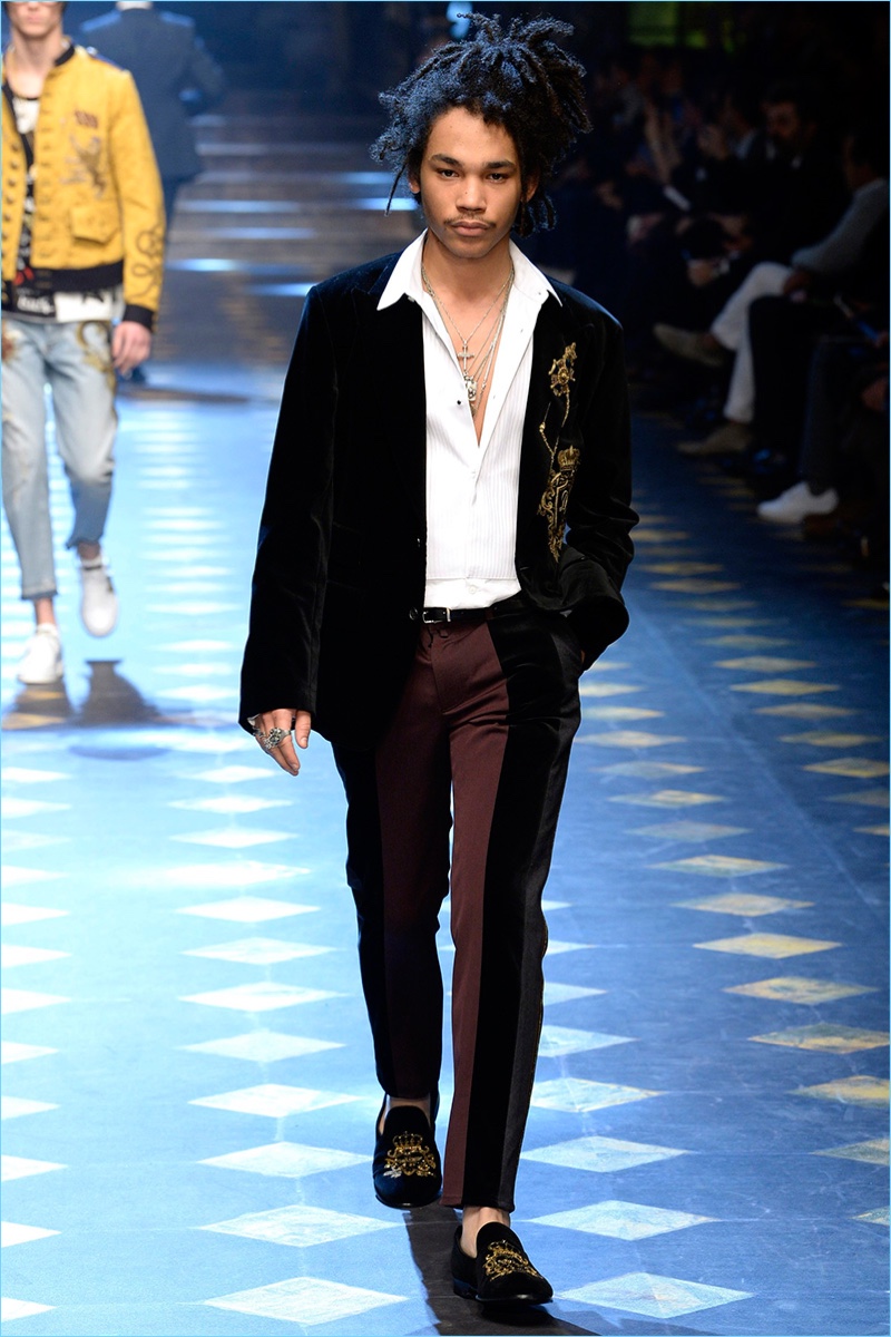 Luka Sabbat brings a nonchalant attitude to Dolce & Gabbana's fall-winter 2017 runway.