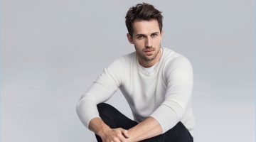 Andrew Cooper Puts His Best Foot Forth for Hogan's Spring '17 Campaign Model Andrew Cooper fronts Hogan's spring-summer 2017 campaign.