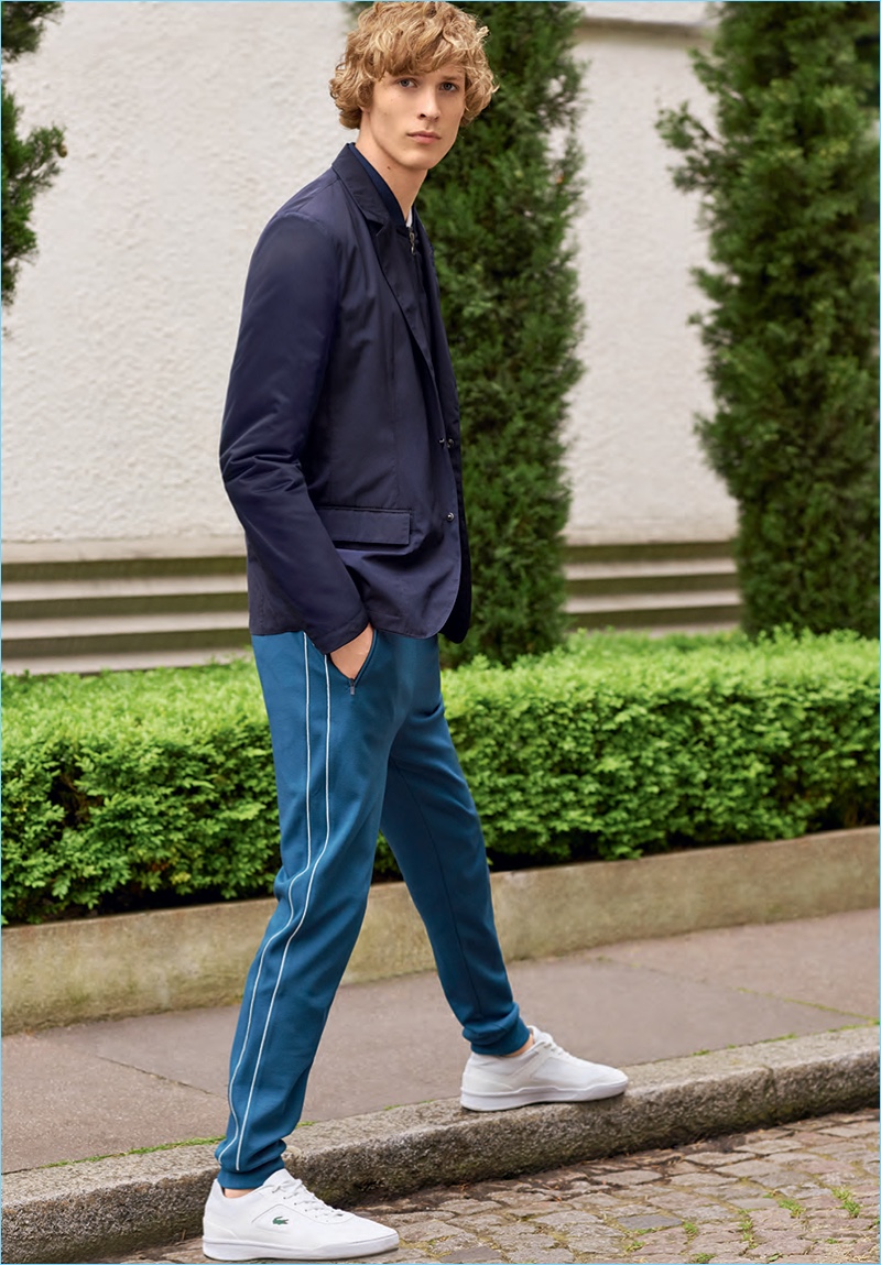 Sven de Vries sports a leisure look from Lacoste's spring-summer 2017 men's collection.