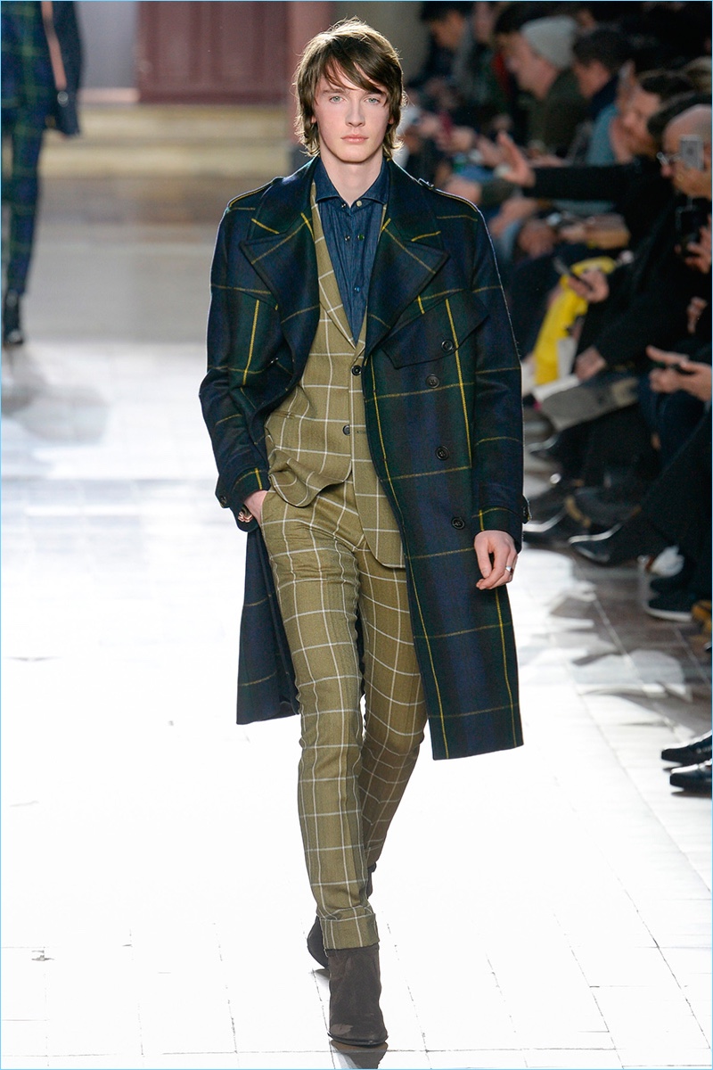 Paul Smith embraces tartan for fall-winter 2017 with statement coats.