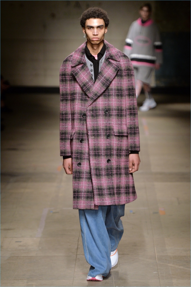 Plaid is front and center as Topman Design crafts a smart statement with a double-breasted coat for fall-winter 2017.