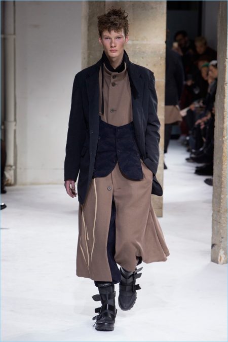 Yohji Yamamoto 2017 Fall Winter Mens Collection 002