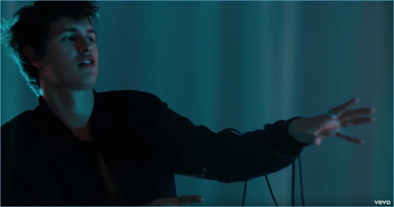 Performing in his Thief music video, Ansel Elgort wears Marcelo Burlon County of Milan. » Ansel Elgort Rocks Marcelo Burlon Leather for 'Thief' Music Video Performing in his Thief music video, Ansel Elgort wears Marcelo Burlon County of Milan.