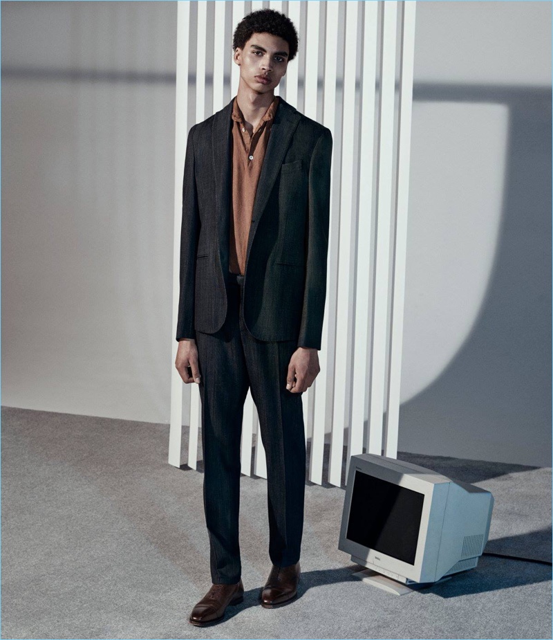 Suiting up in Boglioli, Sol Goss wears a Barena Venezia linen shirt and Crockett & Jones leather shoes.