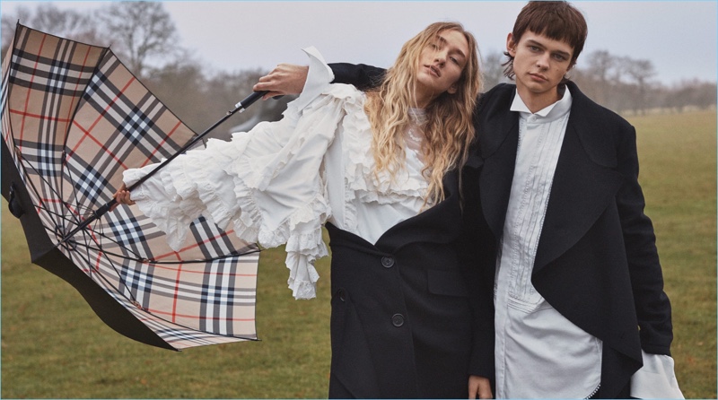 Alex K and Tamara Long star in Burberry's spring 2017 campaign.