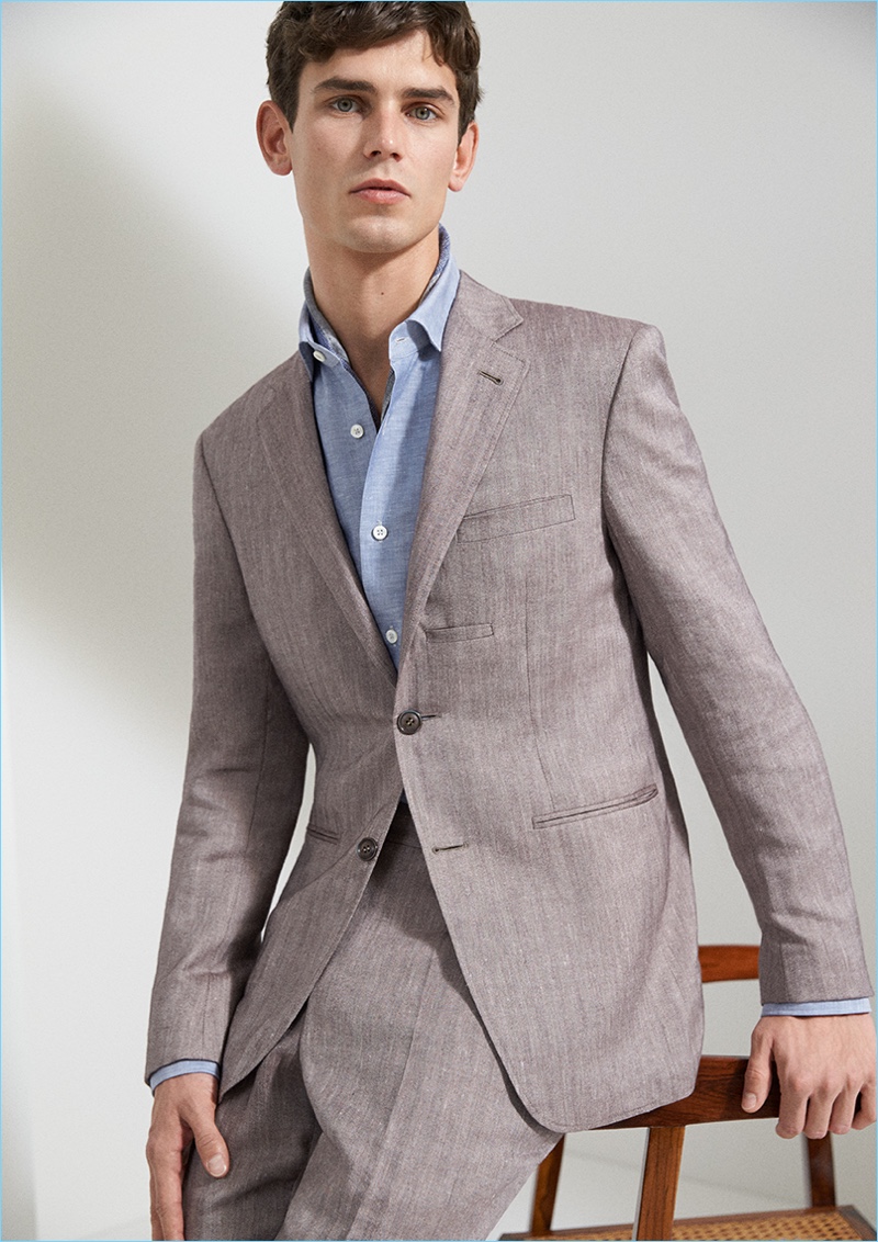 Arthur Gosse suits up for Canali's dashing spring-summer 2017 outing. » Spring '17: Canali Makes a Textured Style Proposal Arthur Gosse suits up for Canali's dashing spring-summer 2017 outing.