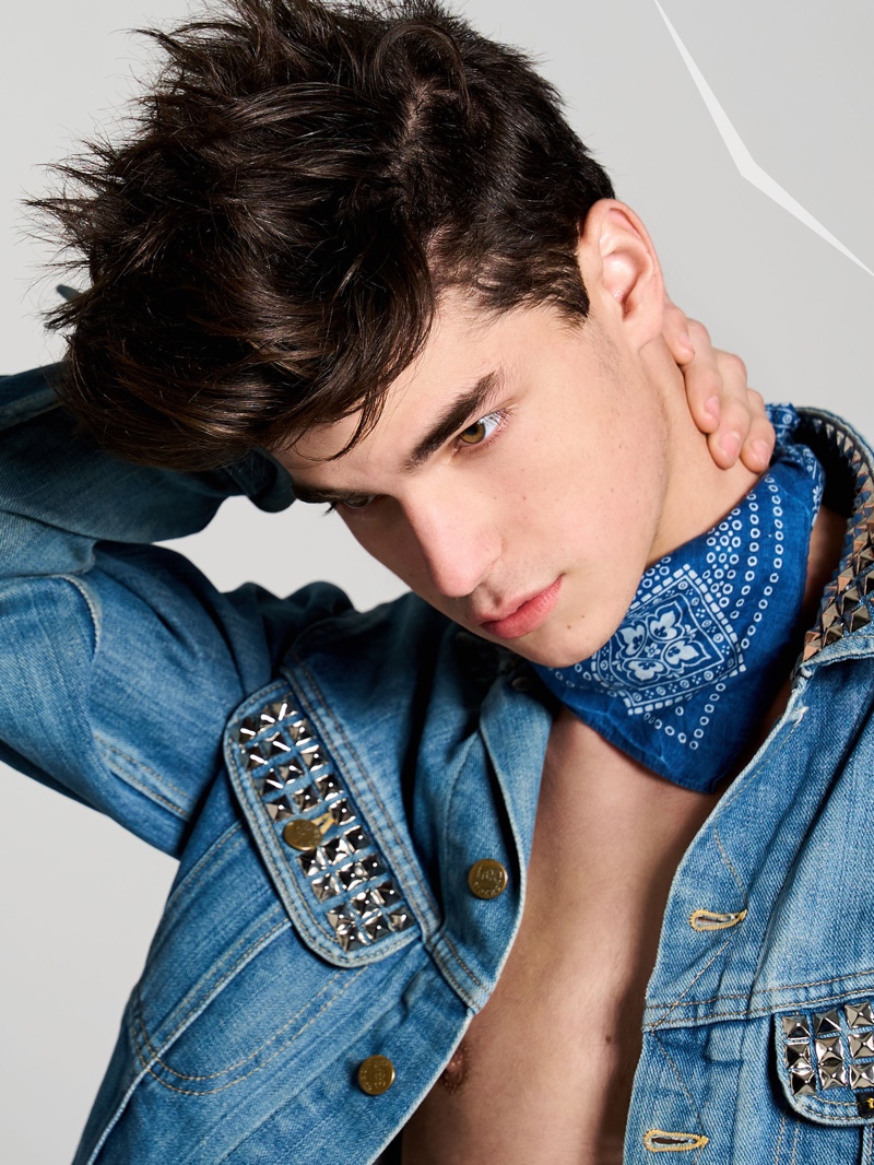 Joshua wears bandana RRL and 60s vintage denim jacket Lee.