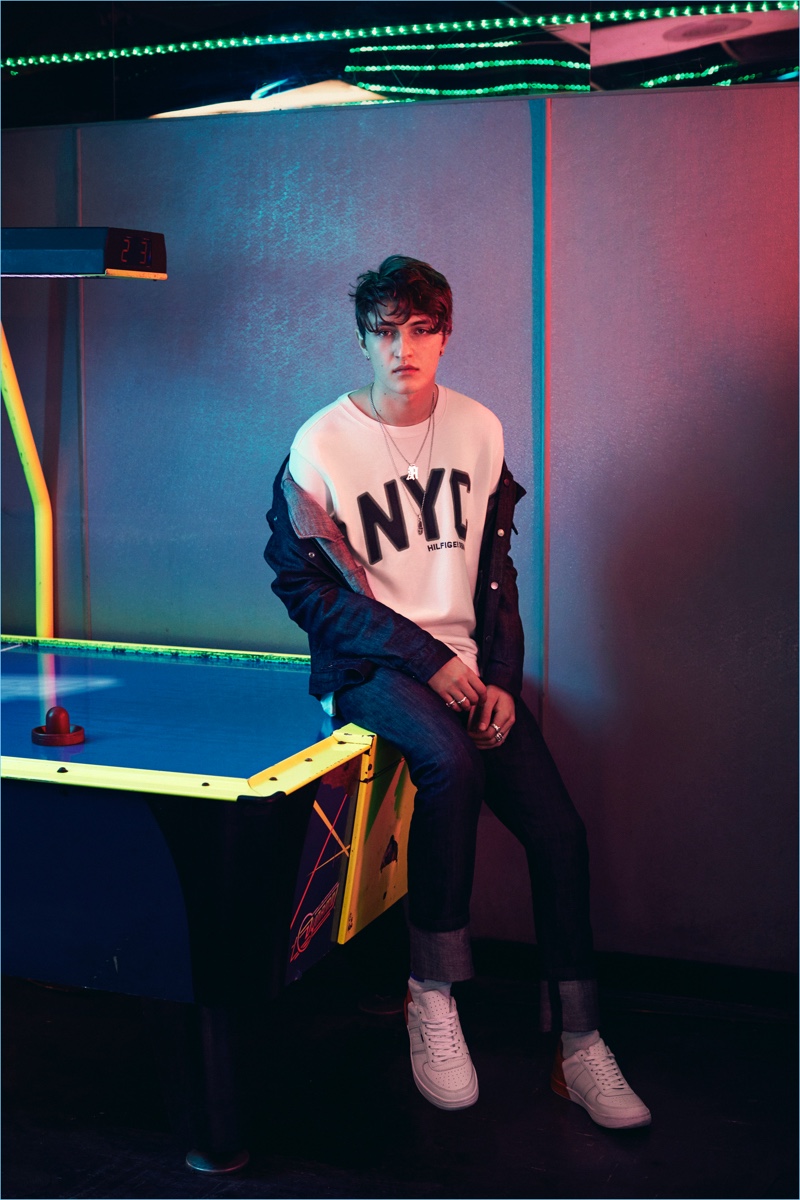 Hilfiger Denim enlists Anwar Hadid as the star of its spring-summer 2017 campaign. » Anwar Hadid & Lucky Blue Smith Star in Hilfiger Denim Spring '17 Campaign Hilfiger Denim enlists Anwar Hadid as the star of its spring-summer 2017 campaign.