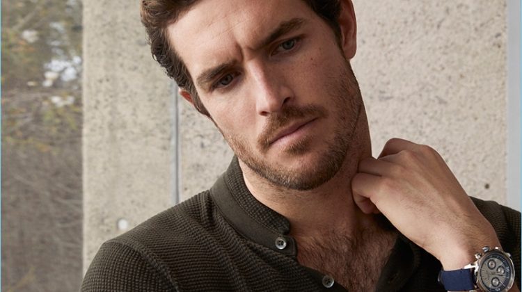 Justice Joslin Sports Massimo Dutti’s Smart Essentials from Its Soft Collection