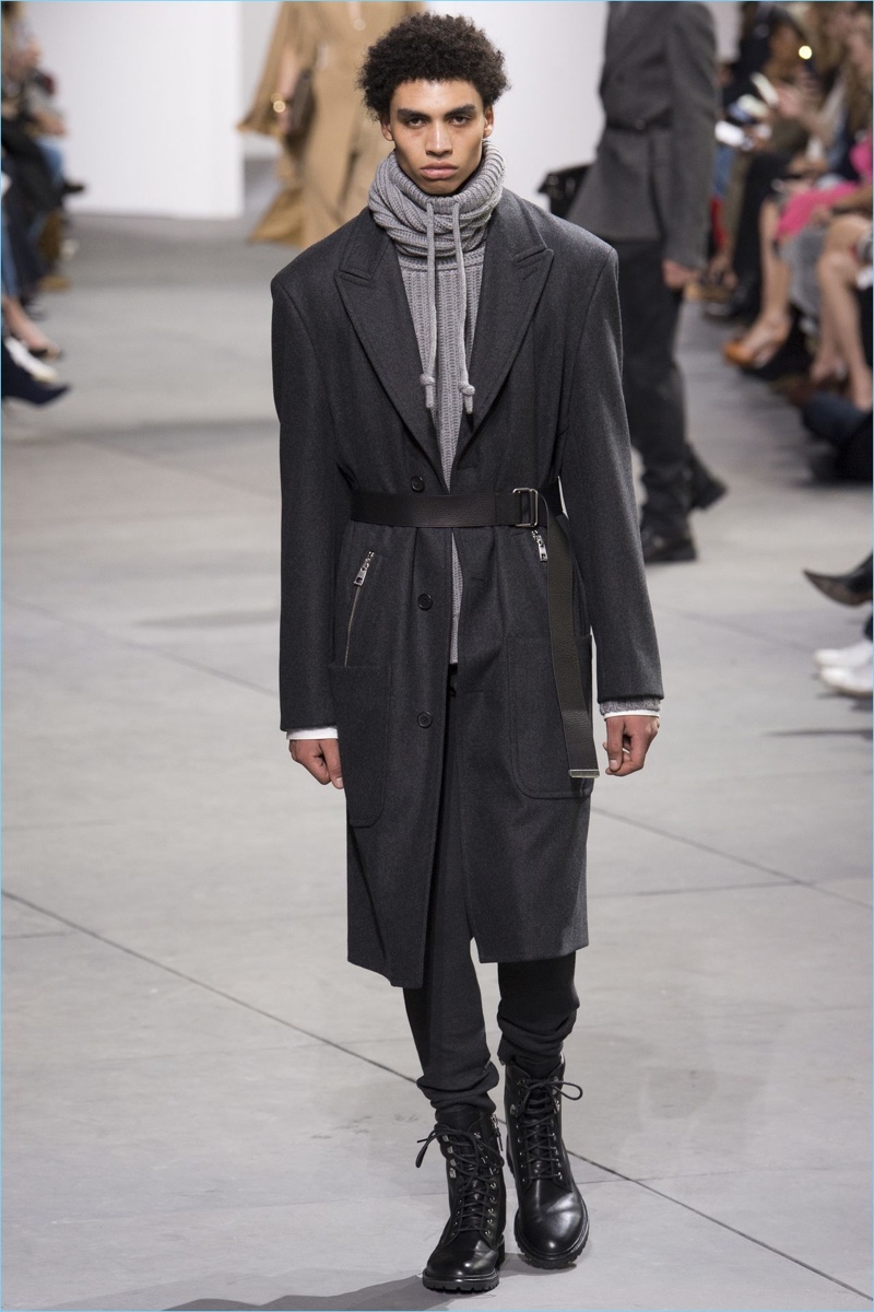 Belted coats are front and center for Michael Kors' fall-winter 2017 men's collection. » Fall '17: Michael Kors Makes Case for Belted Coats & Relaxed Tailoring Belted coats are front and center for Michael Kors' fall-winter 2017 men's collection.