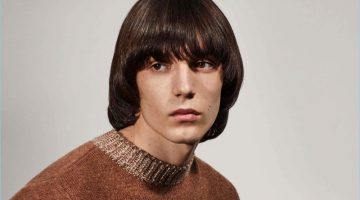 Retro style knitwear is front and center for A.P.C.'s fall-winter 2017 men's collection.