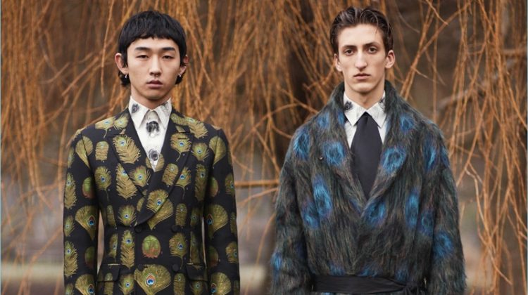 Peacock prints create an elaborate image for Alexander McQueen's fall-winter 2017 collection.