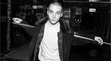 Yuri Pleskun Explores New York's Streets for Bowen's Fall '17 Campaign Yuri Pleskun stars in Bowen's fall-winter 2017 campaign.