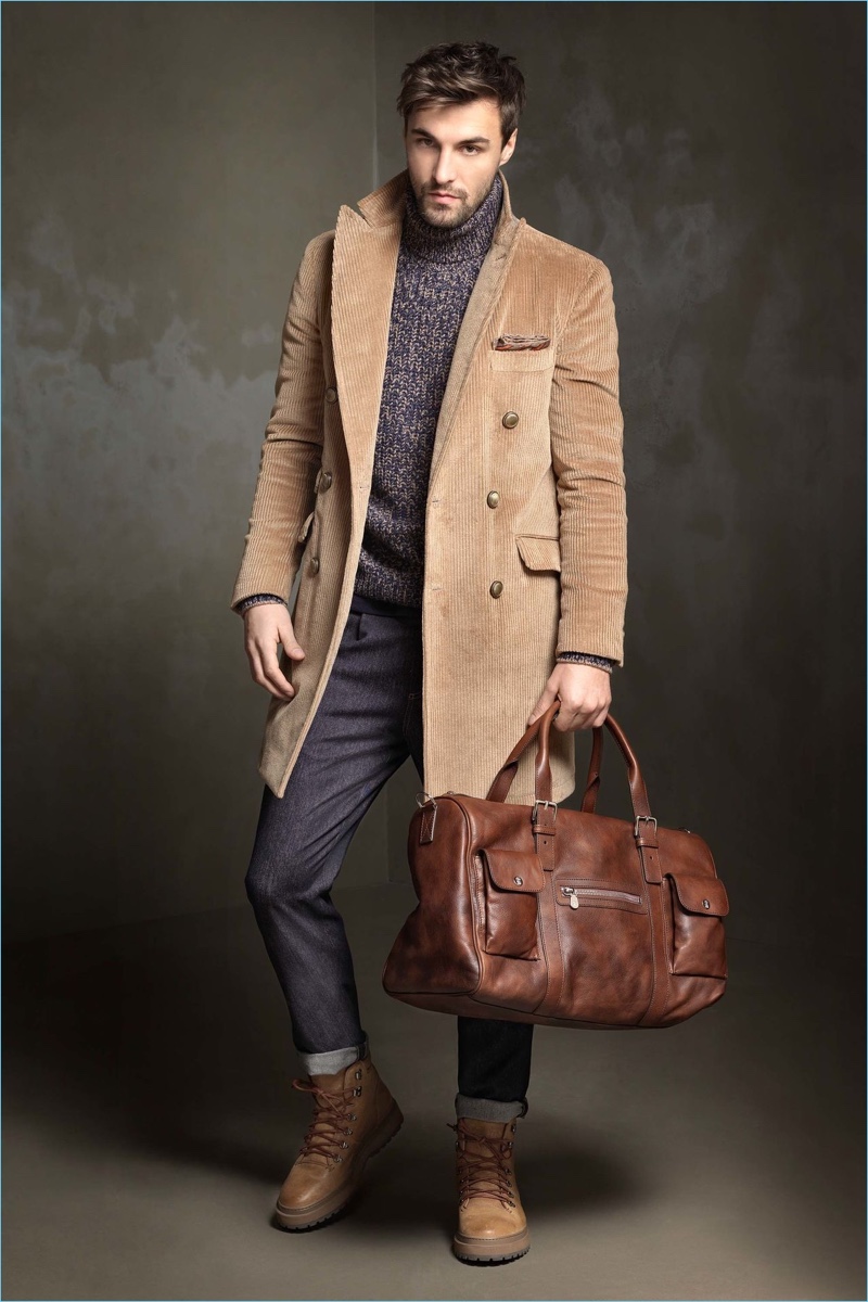 Corduroy is front and center with an elegant coat for Brunello Cucinelli's fall-winter 2017 collection. » Fall Style: 5 Fabrics to Embrace for Texture Play Corduroy is front and center with an elegant coat for Brunello Cucinelli's fall-winter 2017 collection.