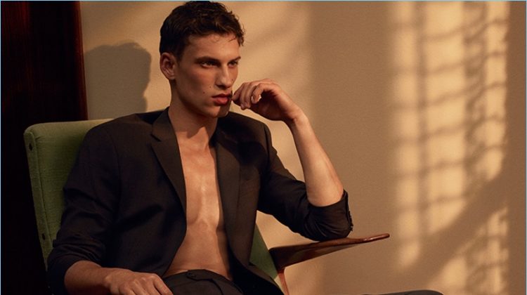 David Trulik Returns as Face of Cesare Paciotti for Spring ’17 Campaign