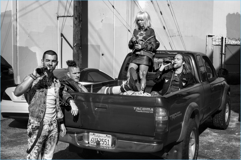 DNCE graces the pages of Flaunt magazine with a new photo shoot. » Joe Jonas Embraces Skinhead Style for Flaunt Cover, Talks Making Happy Music DNCE graces the pages of Flaunt magazine with a new photo shoot.