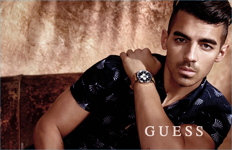 GUESS taps Joe Jonas as the face of its spring-summer 2017 Watch campaign.