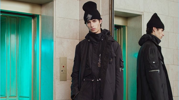 Versus Versace Takes Active Approach to Pre-Fall ’17 Collection