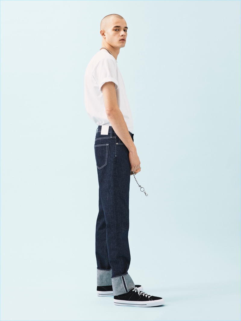 Going casual, Maxime Frenel wears a simple t-shirt with straight fit jeans for Weekday's spring-summer 2017 campaign. » Weekday Channels 80s Denim Style for Spring '17 Campaign Going casual, Maxime Frenel wears a simple t-shirt with straight fit jeans for Weekday's spring-summer 2017 campaign.