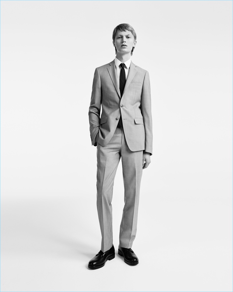 Jonas Glöer suits up for Calvin Klein's spring-summer 2017 campaign.