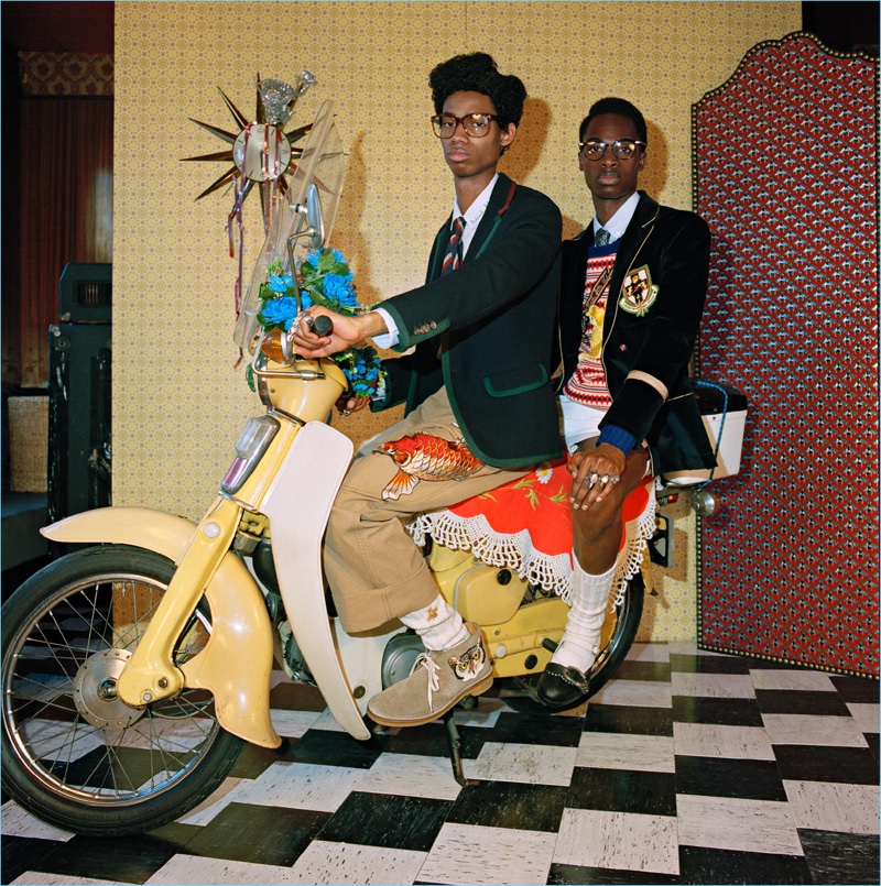 Models Keiron Caynes and Bakay Diaby come together for Gucci's pre-fall 2017 men's campaign. » Soul Scene: Gucci Unveils Pre-Fall '17 Campaign Models Keiron Caynes and Bakay Diaby come together for Gucci's pre-fall 2017 men's campaign.