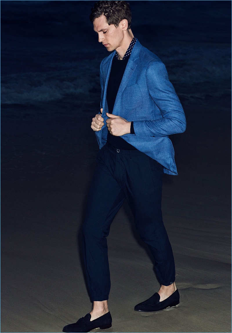Navy and blue come together for a sleek summer outfit from Massimo Dutti.