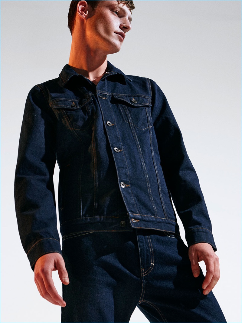 Wearing double denim, Roberto Sipos sports Zara Man's basic jeans and a denim jacket.
