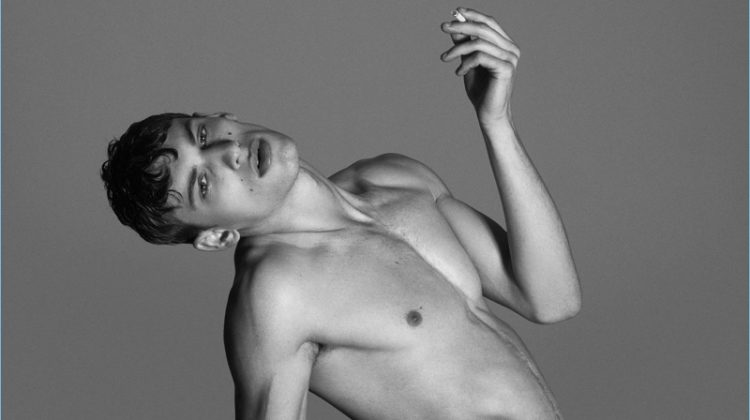 No Logo; No Smoking: David Trulik for Icarius