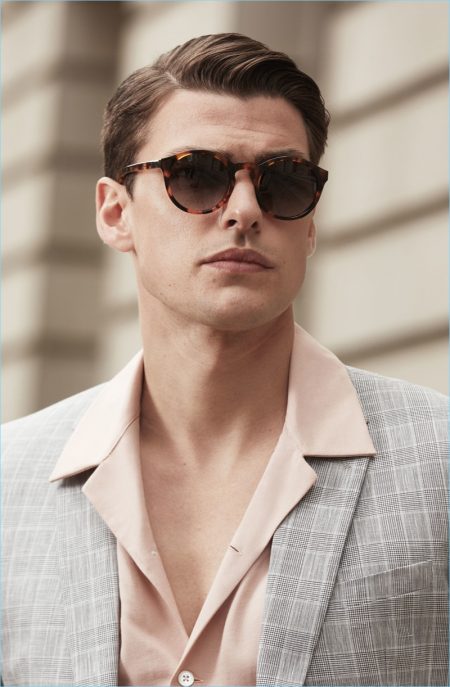 Event Ready: Filip Wolfe Dons Reiss' Dashing Summer Styles
