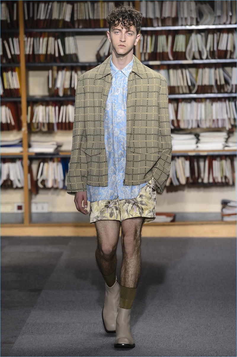 Dries Van Noten plays with varying layers for his spring-summer 2018 collection.