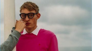 Hockney Time: Dylan Moran Channels David Hockney for GQ France Model Dylan Moran channels David Hockney for the pages of GQ France.