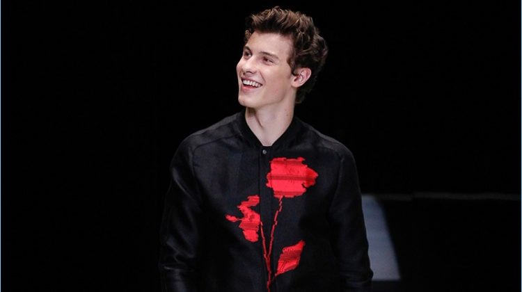 Singer Shawn Mendes takes to the catwalk for Emporio Armani's spring-summer 2018 men's show.