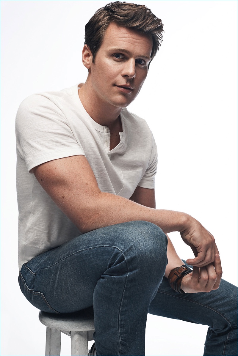 Actor Jonathan Groff stars in Gap's 'Bridging the Gap' campaign. » Wiz Khalifa, Jonathan Groff & Miles Chamley-Watson Front New Gap Campaign Actor Jonathan Groff stars in Gap's 'Bridging the Gap' campaign.