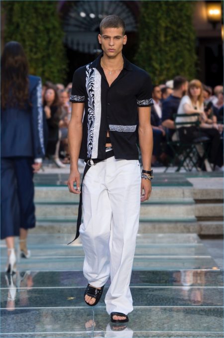 Versace 2018 Spring Summer Mens Runway Collection 008