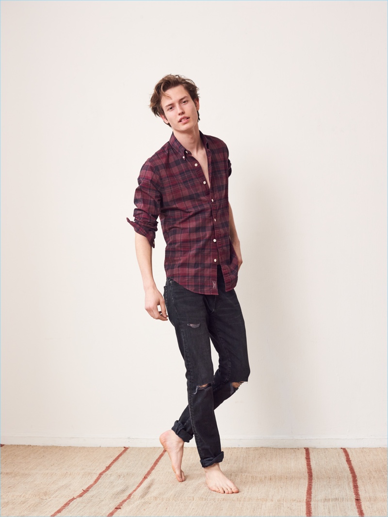 Nathan Morgan wears black Abercrombie & Fitch Langdon black slim jeans $49.