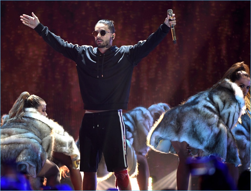 Taking the stage at Univision's 2017 Premios Juventud, Maluma wears a matching sweatshirt and shorts by Gucci.