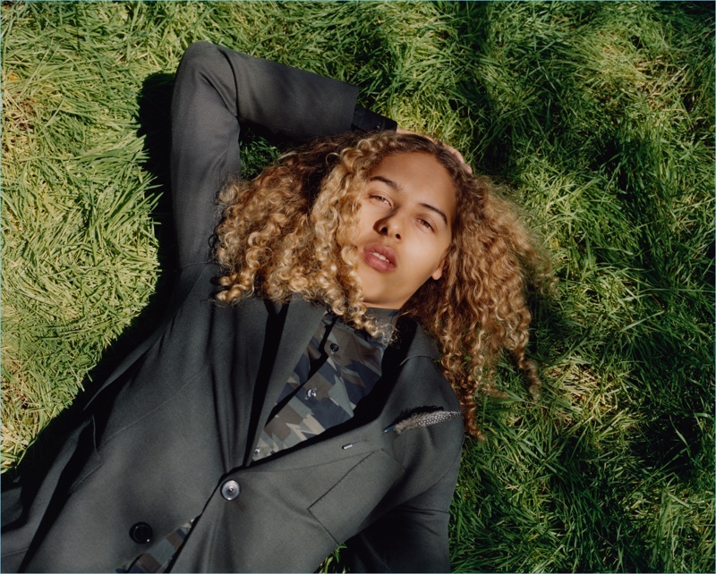 Olan Prenatt appears in HUGO's fall-winter 2017 campaign. » Jamie Campbell Bower, Tony Ward + More Star in HUGO's Fall '17 Campaign Olan Prenatt appears in HUGO's fall-winter 2017 campaign.