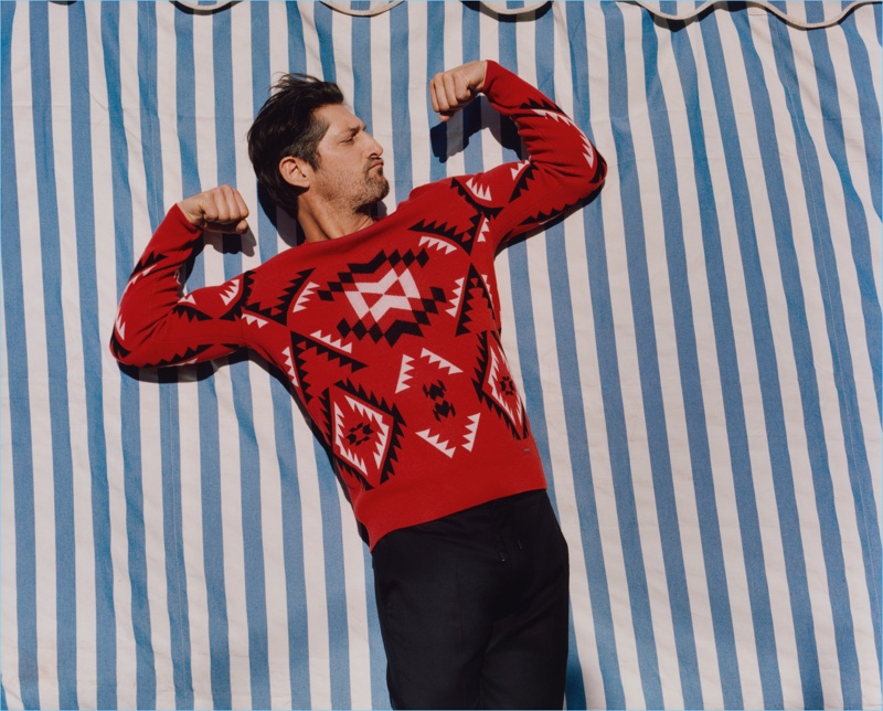 Tony Ward flexes for an image from HUGO's fall-winter 2017 campaign. » Jamie Campbell Bower, Tony Ward + More Star in HUGO's Fall '17 Campaign Tony Ward flexes for an image from HUGO's fall-winter 2017 campaign.