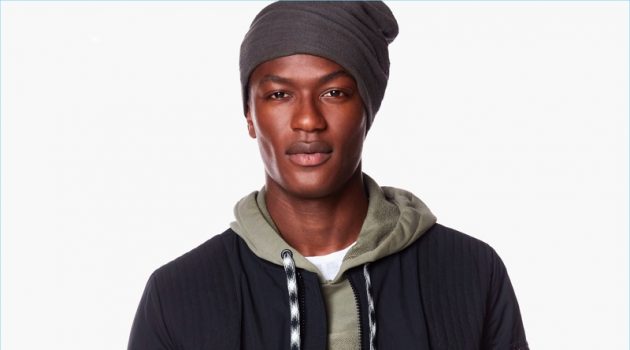 United Colors of Benetton Layers Classics for Fall '17 Collection United Colors of Benetton Layers Classics for Fall '17 Collection